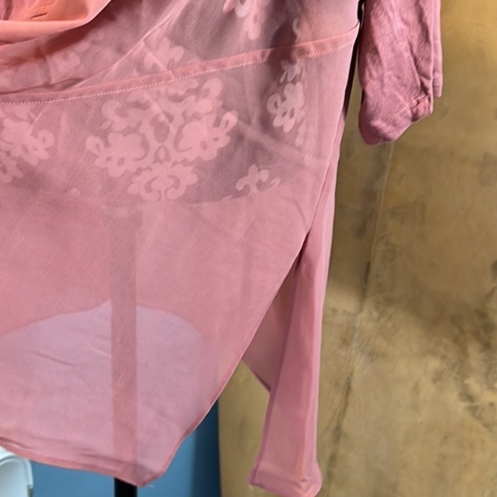 Wynne Layers, Beautiful Soft Mauve Blouse, Fun, Funky and Fabulous! Size 1X - Picture 8 of 12